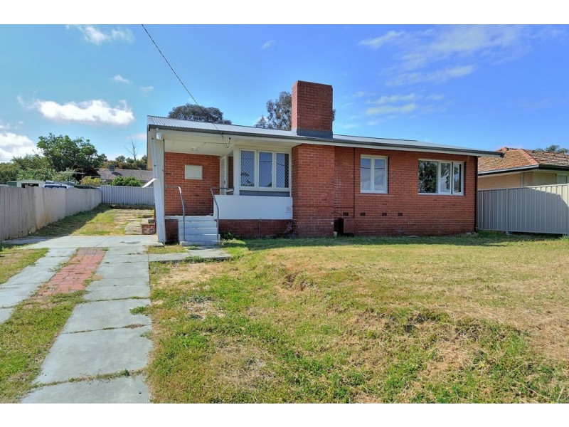 26 Banjine Road, Koongamia WA 6056