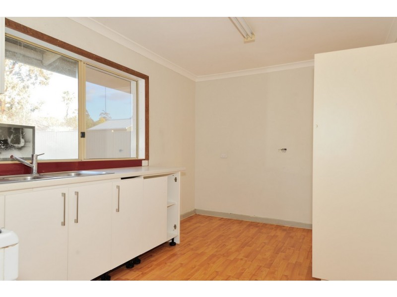 26 Banjine Road, Koongamia WA 6056