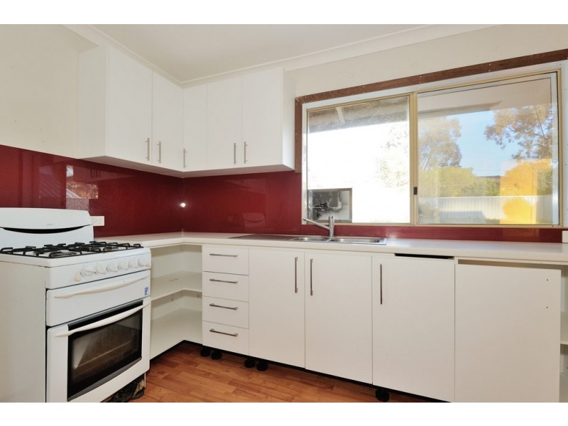 26 Banjine Road, Koongamia WA 6056