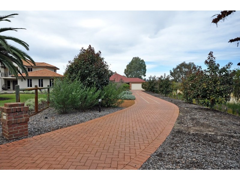 97 Taittinger Grove, The Vines WA 6069