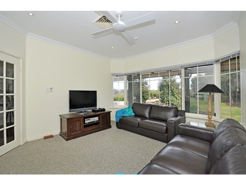 97 Taittinger Grove, The Vines WA 6069