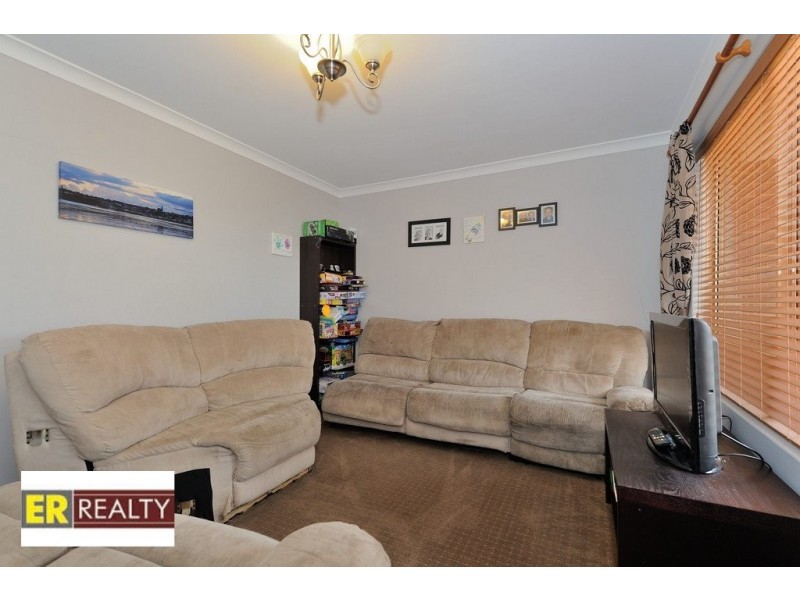 4 Carinta Court, Ellenbrook WA 6069