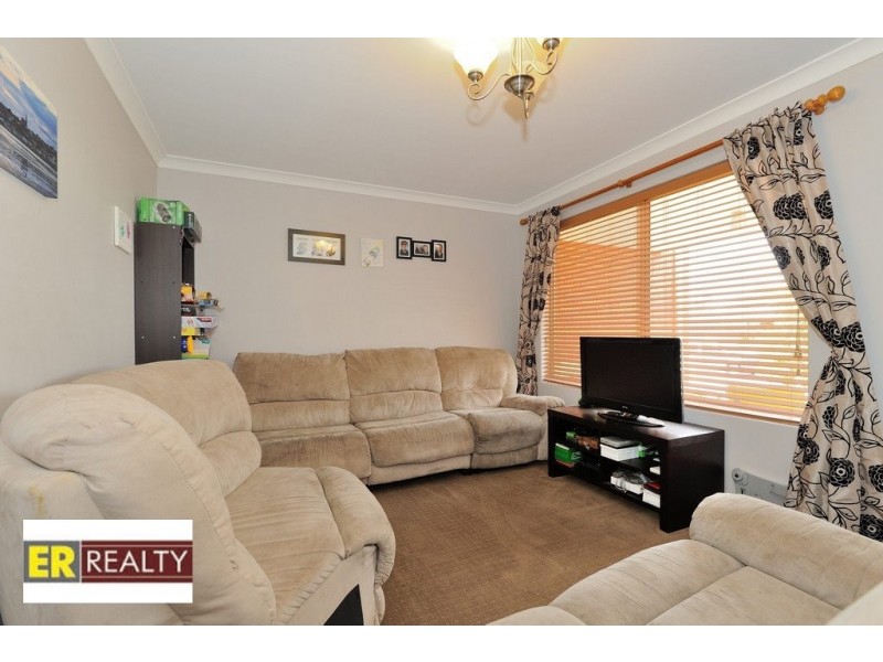 4 Carinta Court, Ellenbrook WA 6069