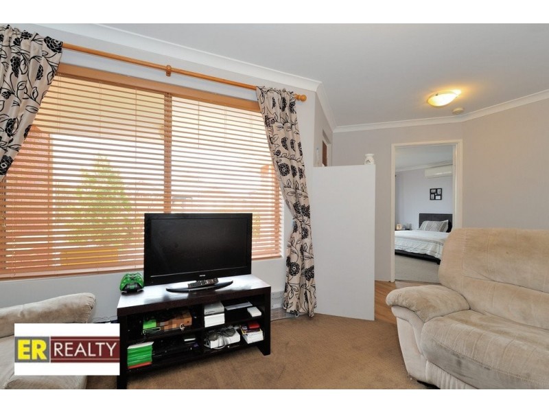 4 Carinta Court, Ellenbrook WA 6069