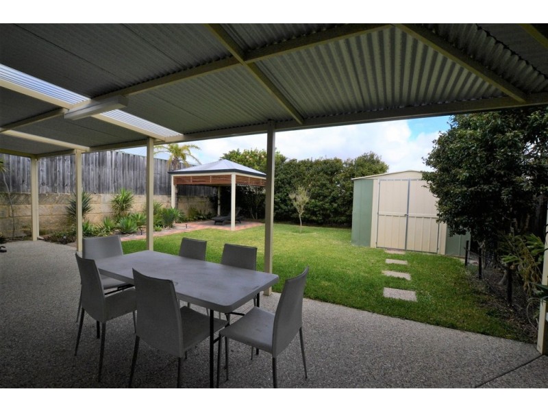 1/23 Rocklea Crescent, Ellenbrook WA 6069