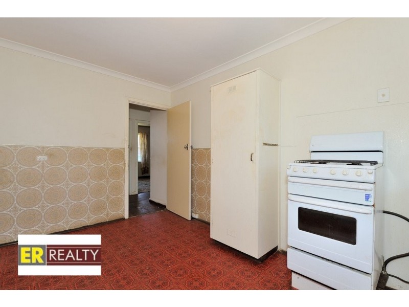 19 Clianthus Way, Koongamia WA 6056