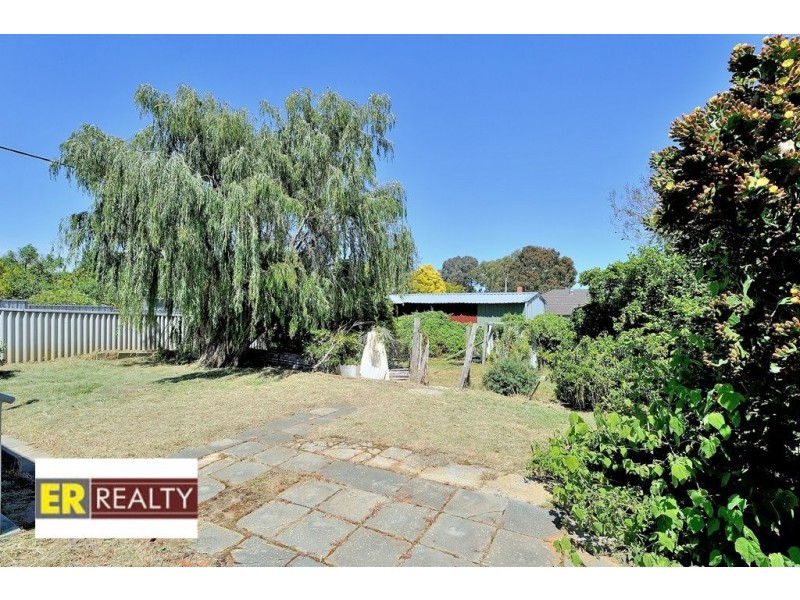 19 Clianthus Way, Koongamia WA 6056