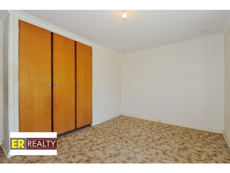 19 Clianthus Way, Koongamia WA 6056