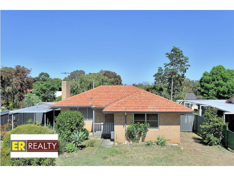 19 Clianthus Way, Koongamia WA 6056