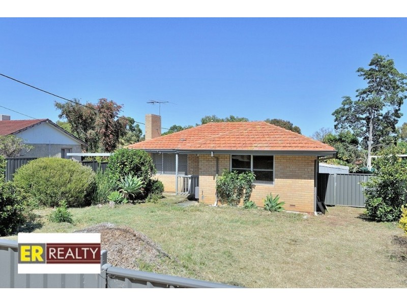 19 Clianthus Way, Koongamia WA 6056