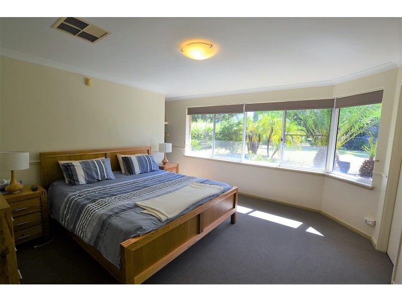 37 Santa Paula Lane, The Vines WA 6069