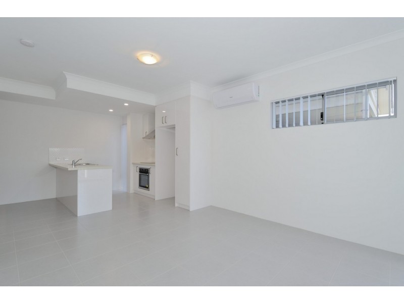 1/10 Stanley Street, Belmont WA 6104