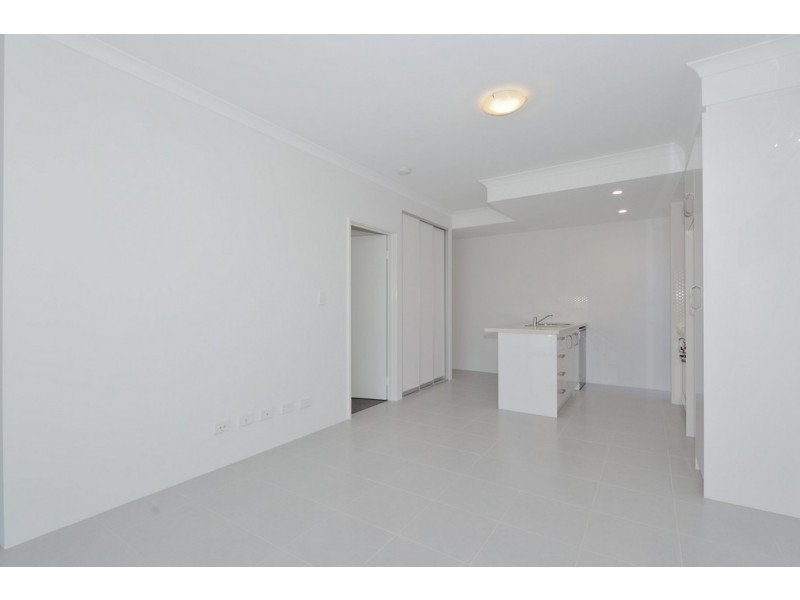 2/10 Stanley Street, Belmont WA 6104