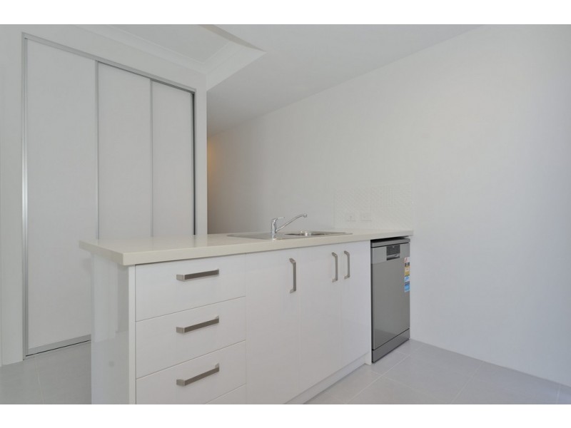 2/10 Stanley Street, Belmont WA 6104