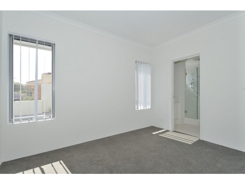 2/10 Stanley Street, Belmont WA 6104