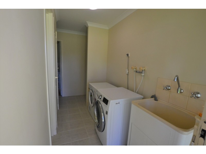 9450 West Swan Road, Henley Brook WA 6055