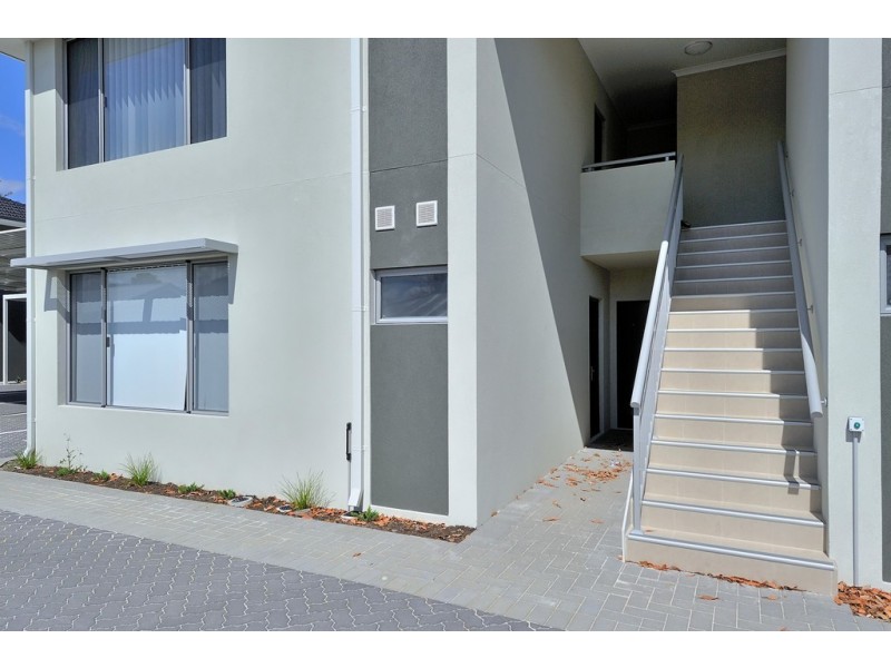 3/10 Stanley Street, Belmont WA 6104