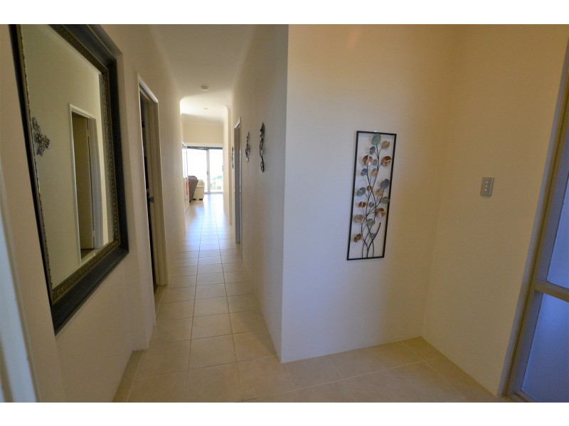 18 Flecker Promenade, Aveley WA 6069