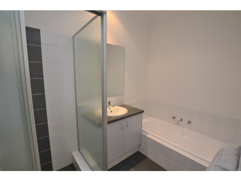 18 Flecker Promenade, Aveley WA 6069