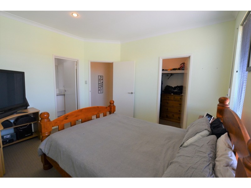 18 Flecker Promenade, Aveley WA 6069