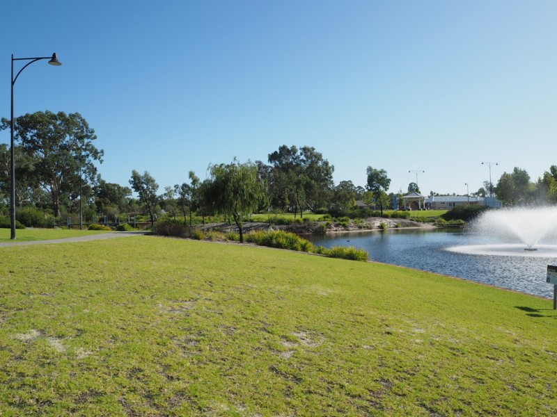 18 Flecker Promenade, Aveley WA 6069