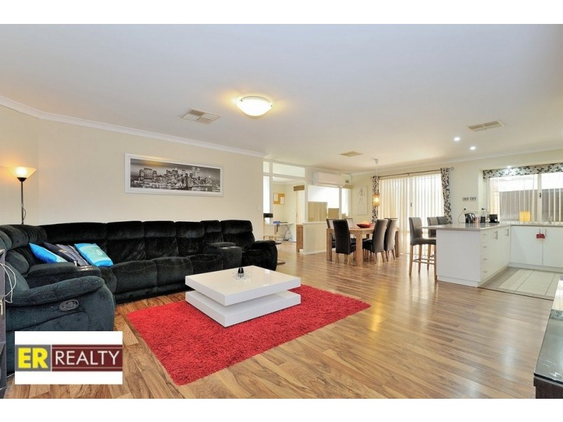 33 Rosewood Heights, Ellenbrook WA 6069