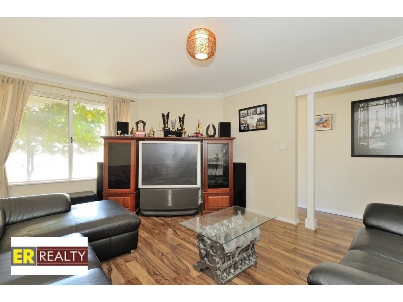 33 Rosewood Heights, Ellenbrook WA 6069