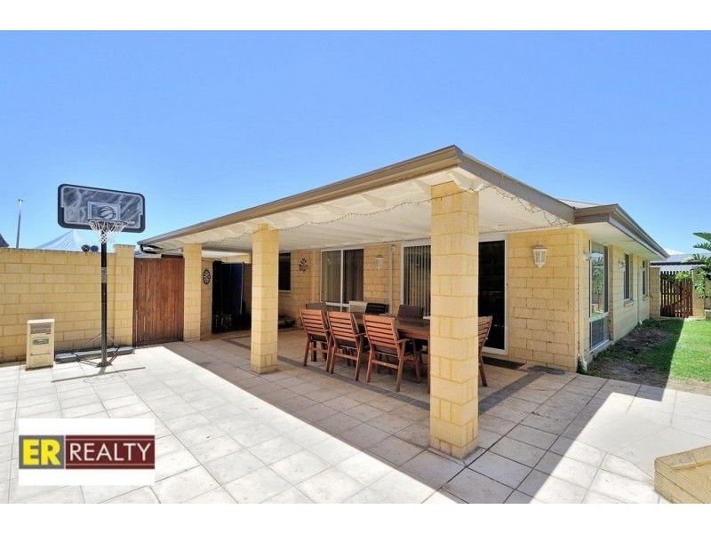 33 Rosewood Heights, Ellenbrook WA 6069