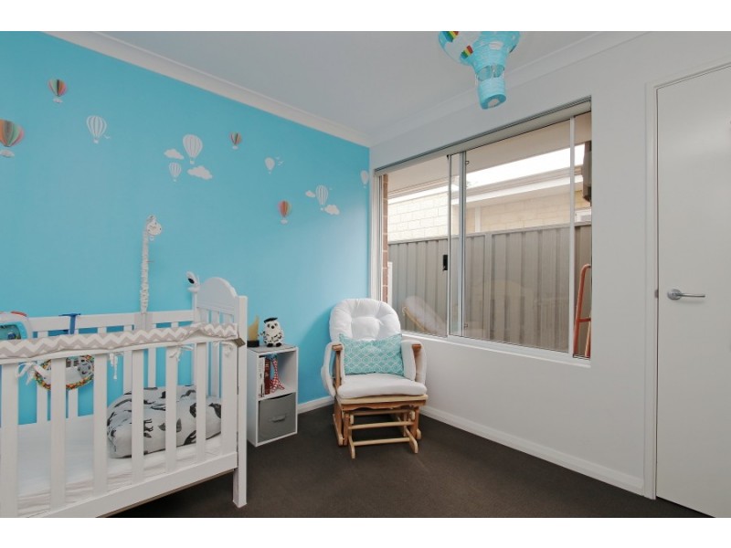 15 Donatti Retreat, Caversham WA 6055