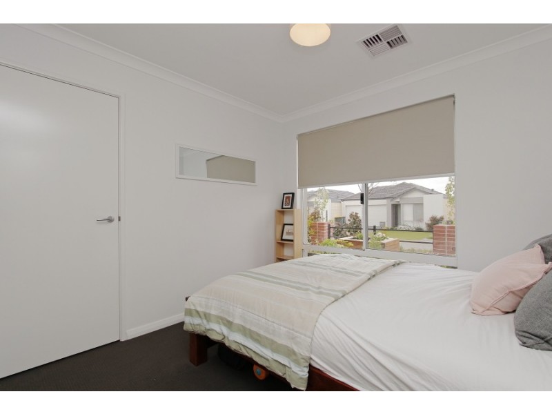 15 Donatti Retreat, Caversham WA 6055