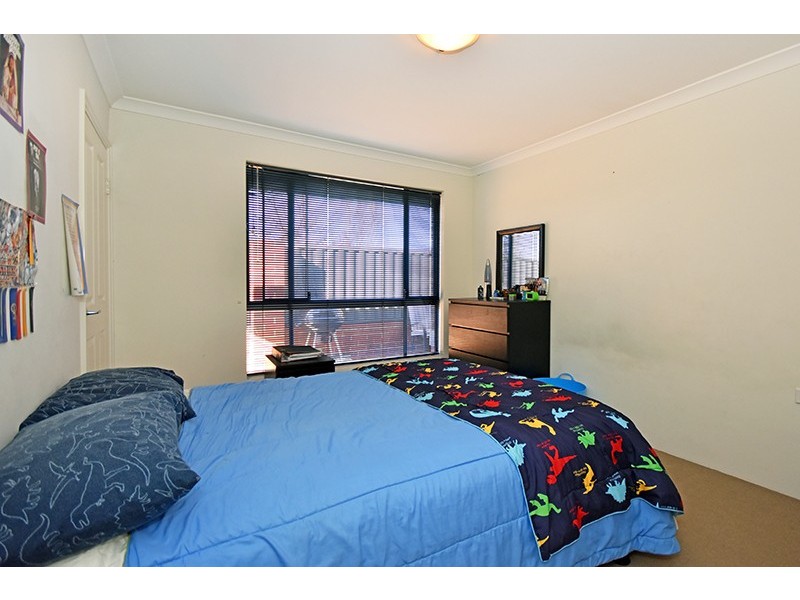 1/10 Dulegal Way, Aveley WA 6069
