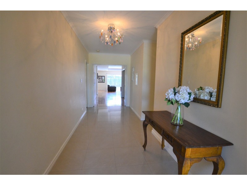 8 Kerries Link, The Vines WA 6069