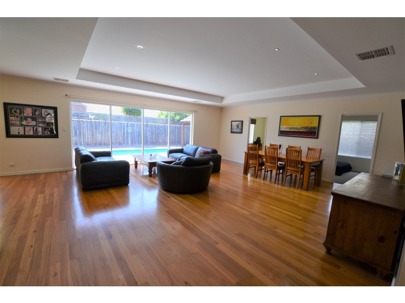 8 Kerries Link, The Vines WA 6069