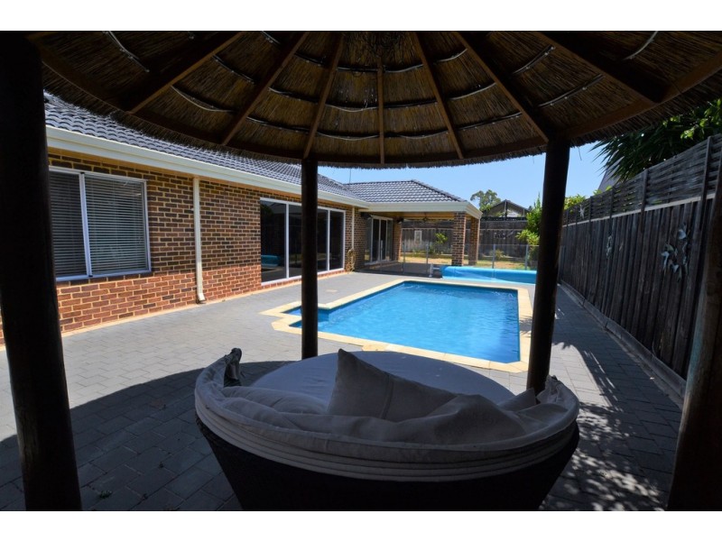8 Kerries Link, The Vines WA 6069