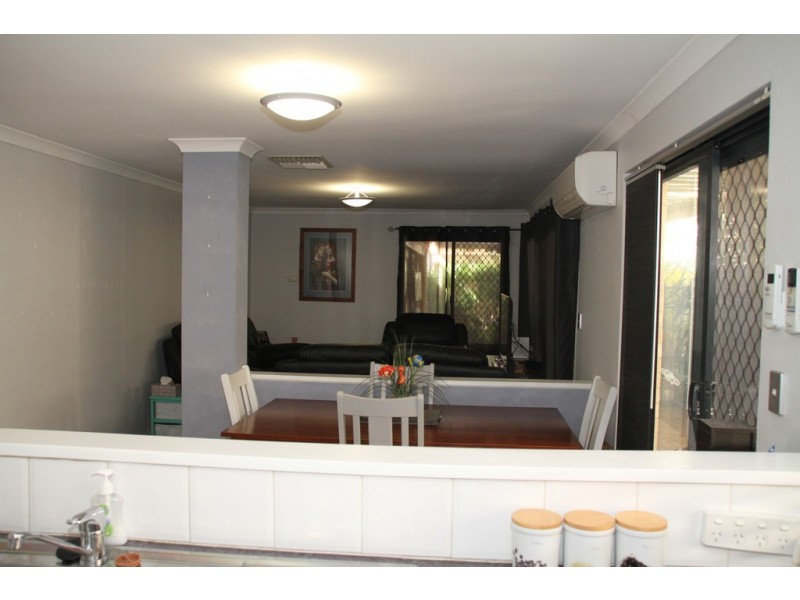 10 Toulon Lane, Ellenbrook WA 6069