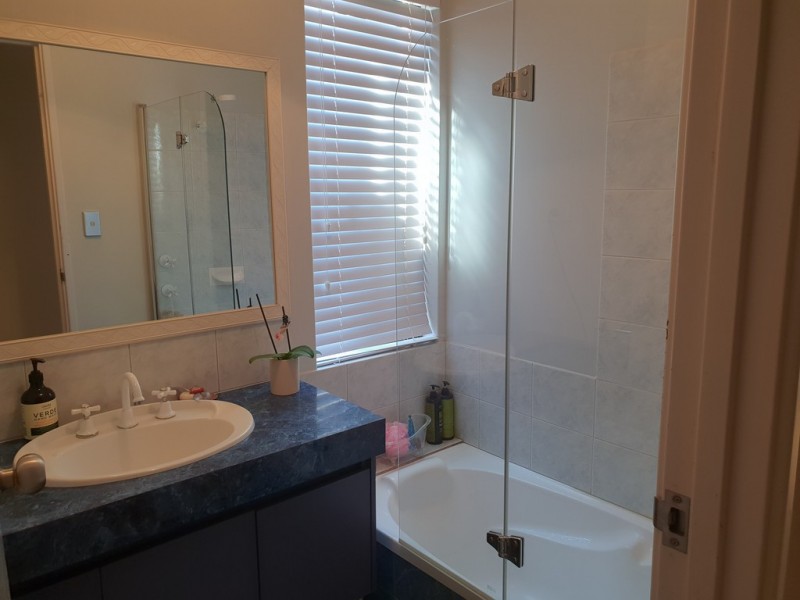 10 Toulon Lane, Ellenbrook WA 6069