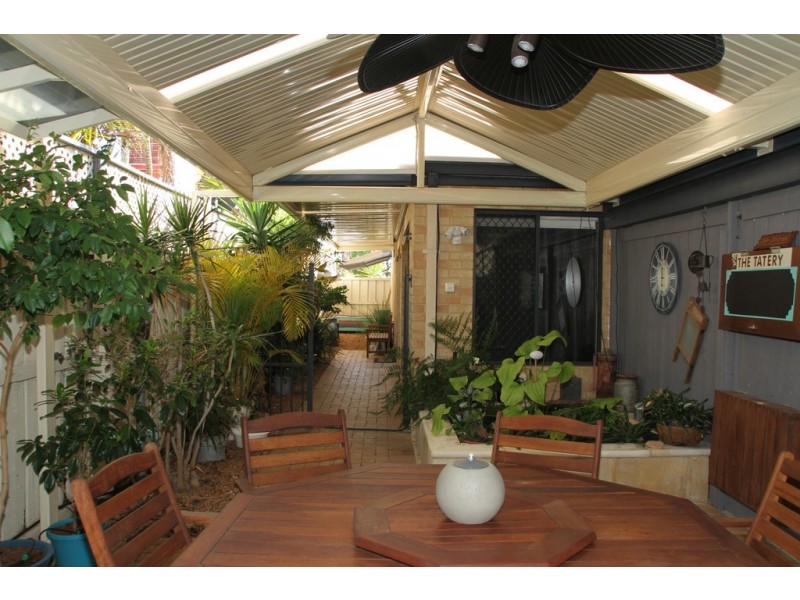 10 Toulon Lane, Ellenbrook WA 6069