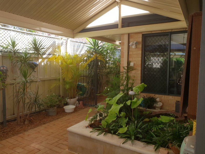 10 Toulon Lane, Ellenbrook WA 6069