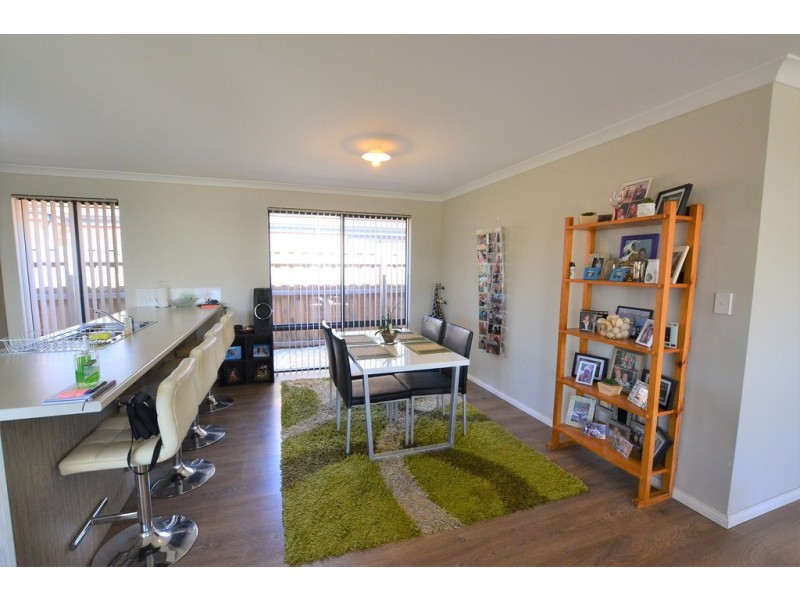 8 Midgegooroo Street, Ellenbrook WA 6069