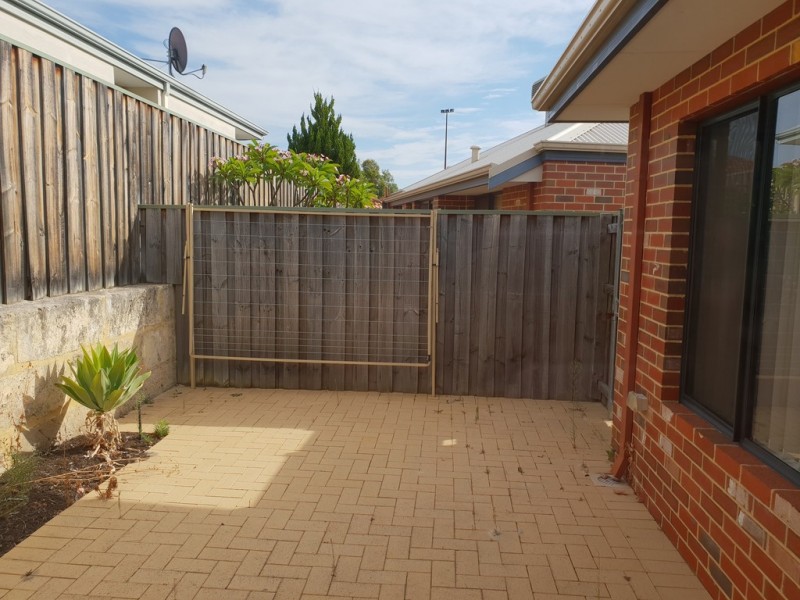 2/7 Madden Way, Ellenbrook WA 6069