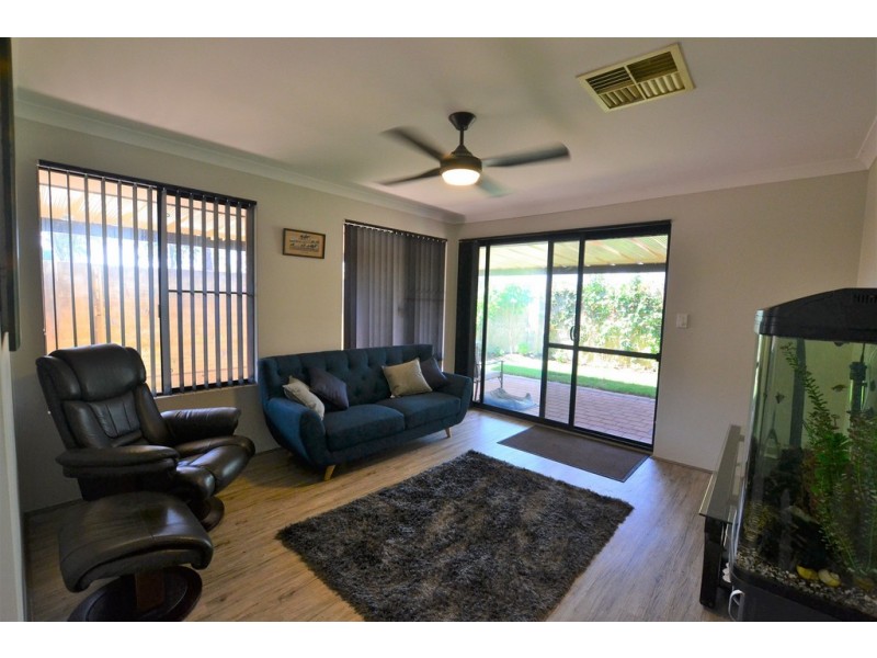 2 Siena Lane, Ellenbrook WA 6069