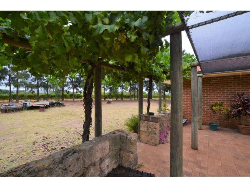 102 Barrett Street, Herne Hill WA 6056