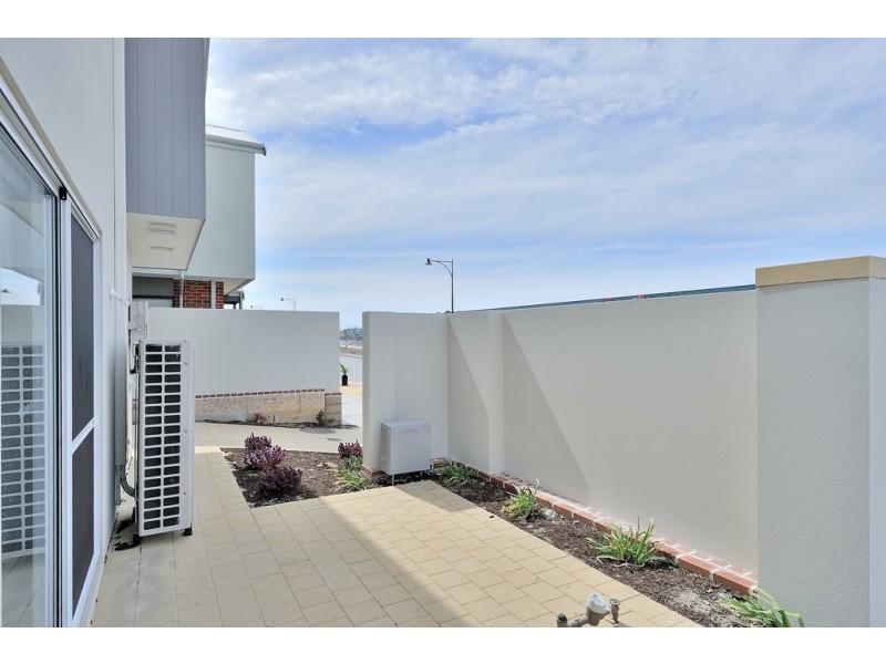 81 Ellen Stirling Parade, Ellenbrook WA 6069