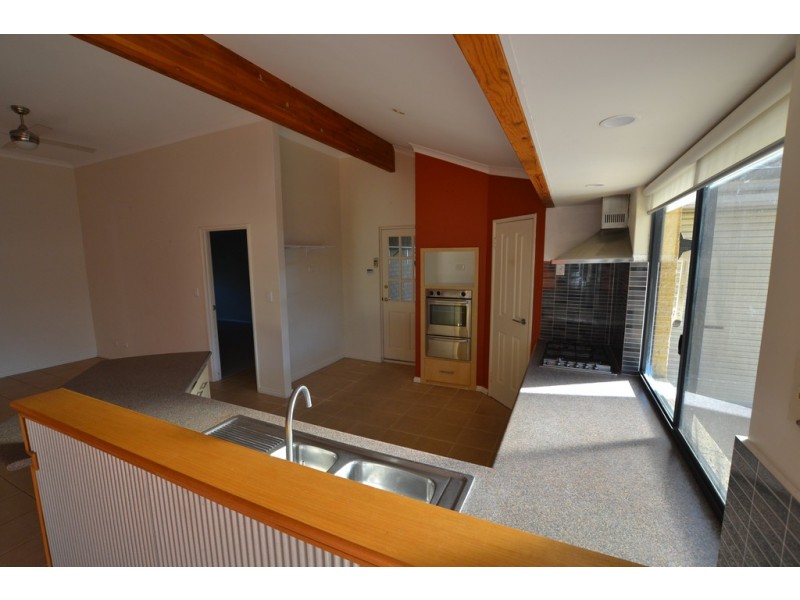 7 Lacebark Court, Ellenbrook WA 6069