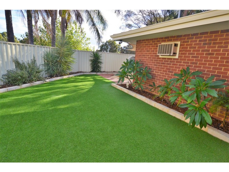 14 Harcourt Place, Bellevue WA 6056