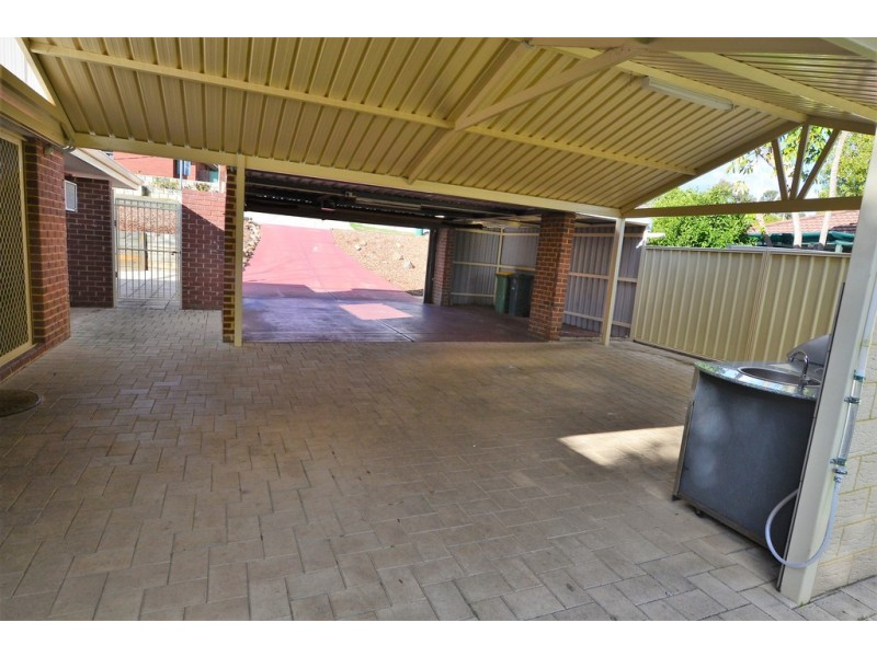 14 Harcourt Place, Bellevue WA 6056