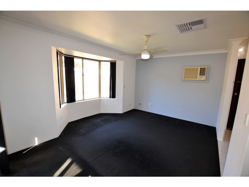 14 Harcourt Place, Bellevue WA 6056