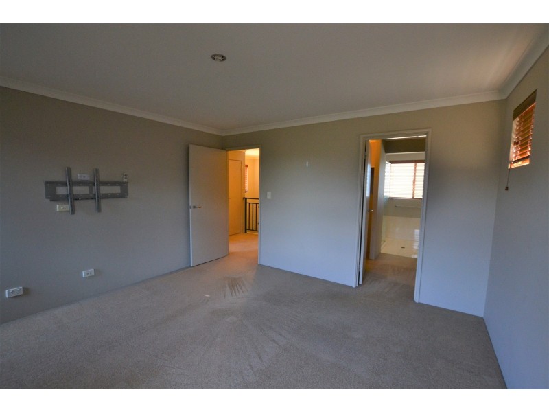 121 Pavilion Circle, The Vines WA 6069