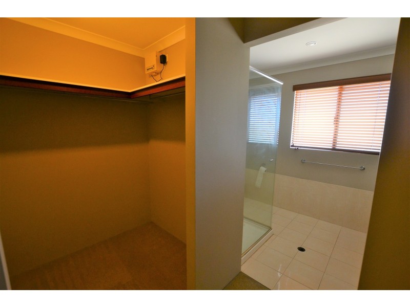 121 Pavilion Circle, The Vines WA 6069