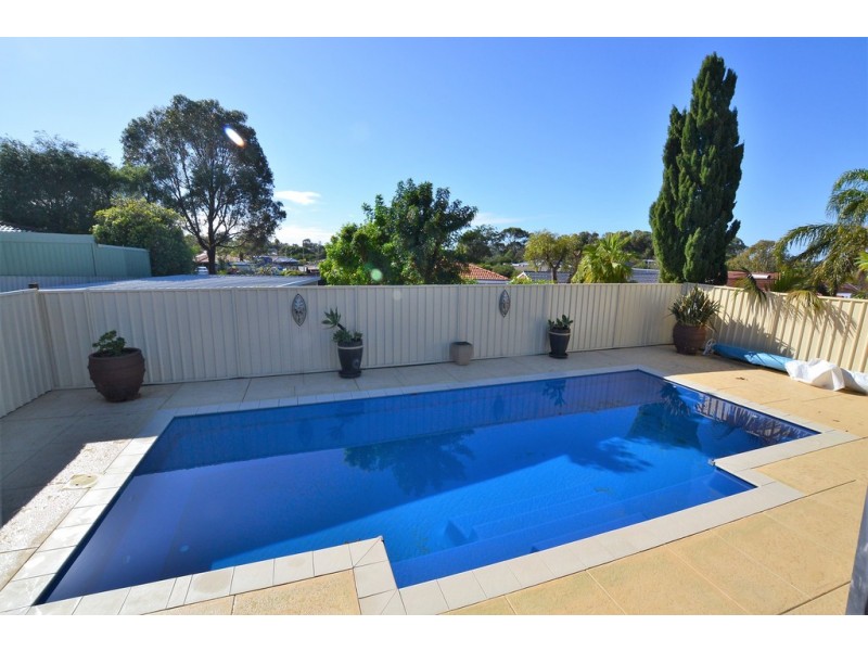 12 Voyage Road, Heathridge WA 6027